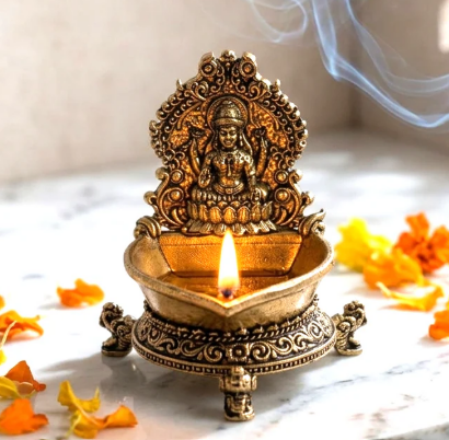 Karwa Chauth: Why We Celebrate It, Vrat Story, Moon and Sieve Tradition