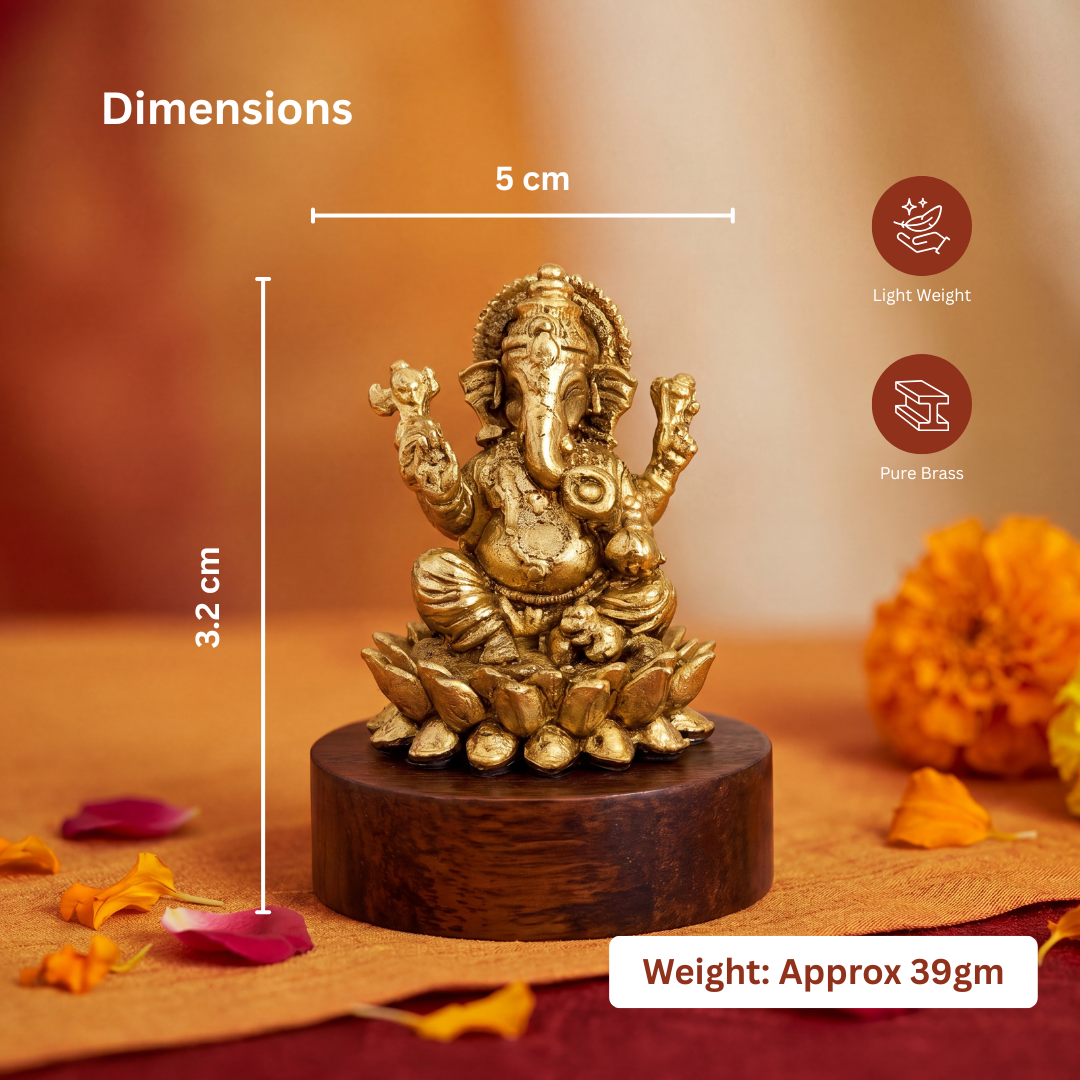 Padmasan Ganapati-Brass Cardashboard Idol