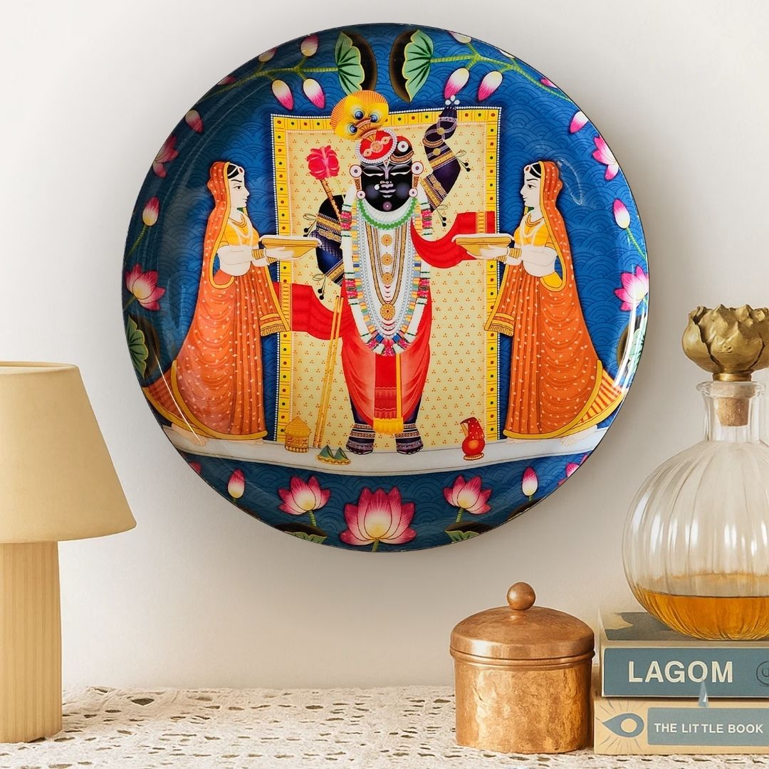 Srinathji Single Wall Plate with wooden stand