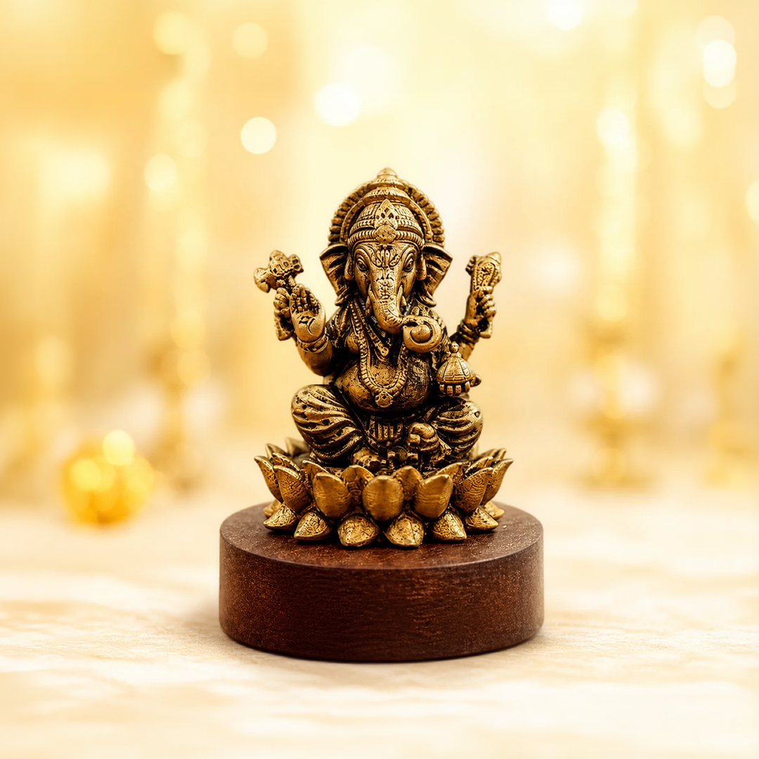 Padmasan Ganapati-Brass Cardashboard Idol