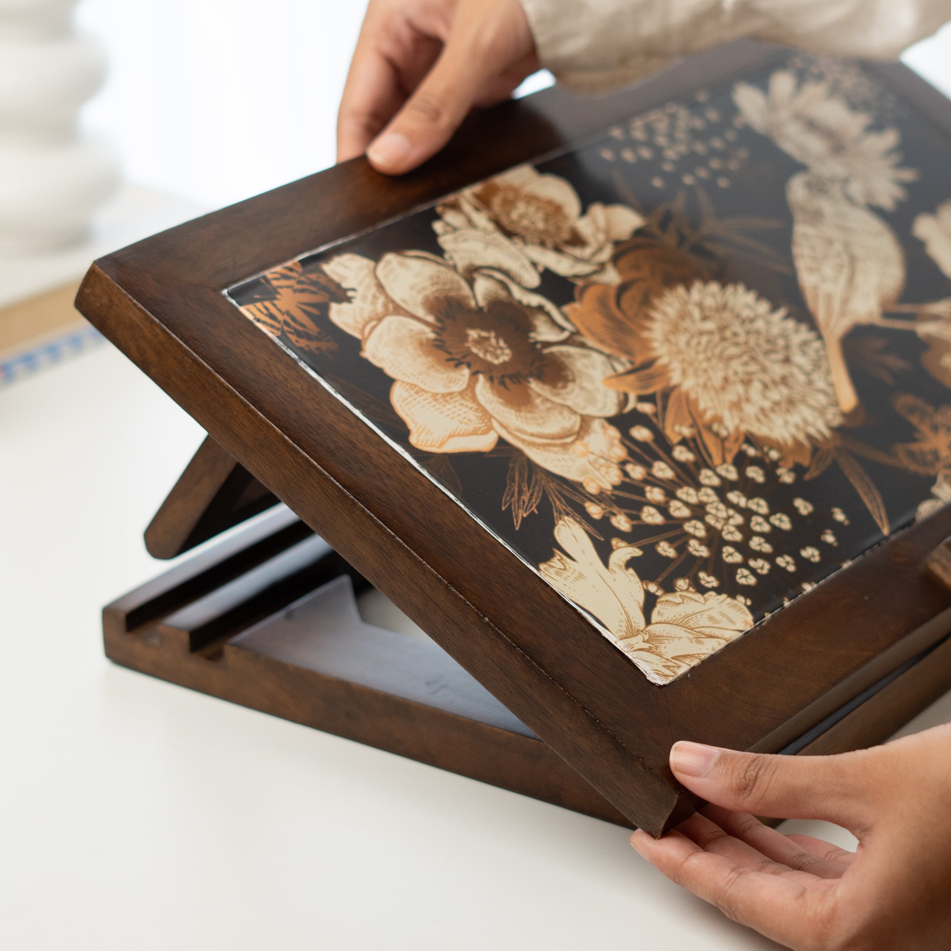 Oriental Timbran Laptop Table