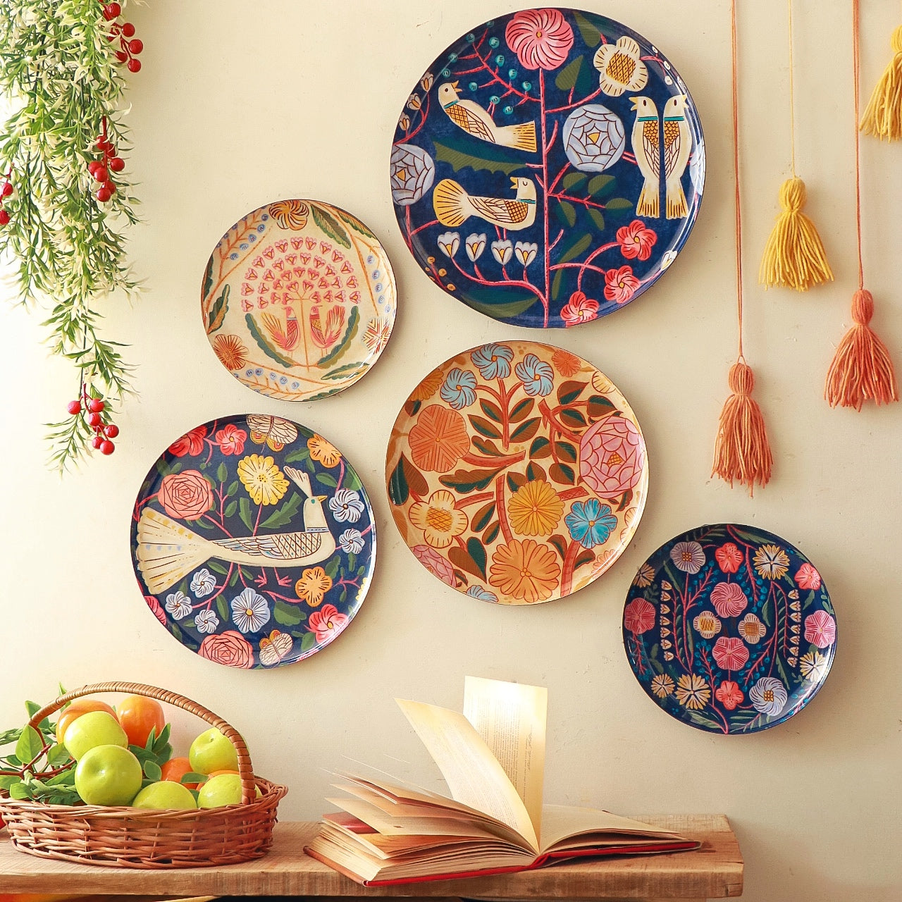 Kashmiri Wall Plates- Set of 5