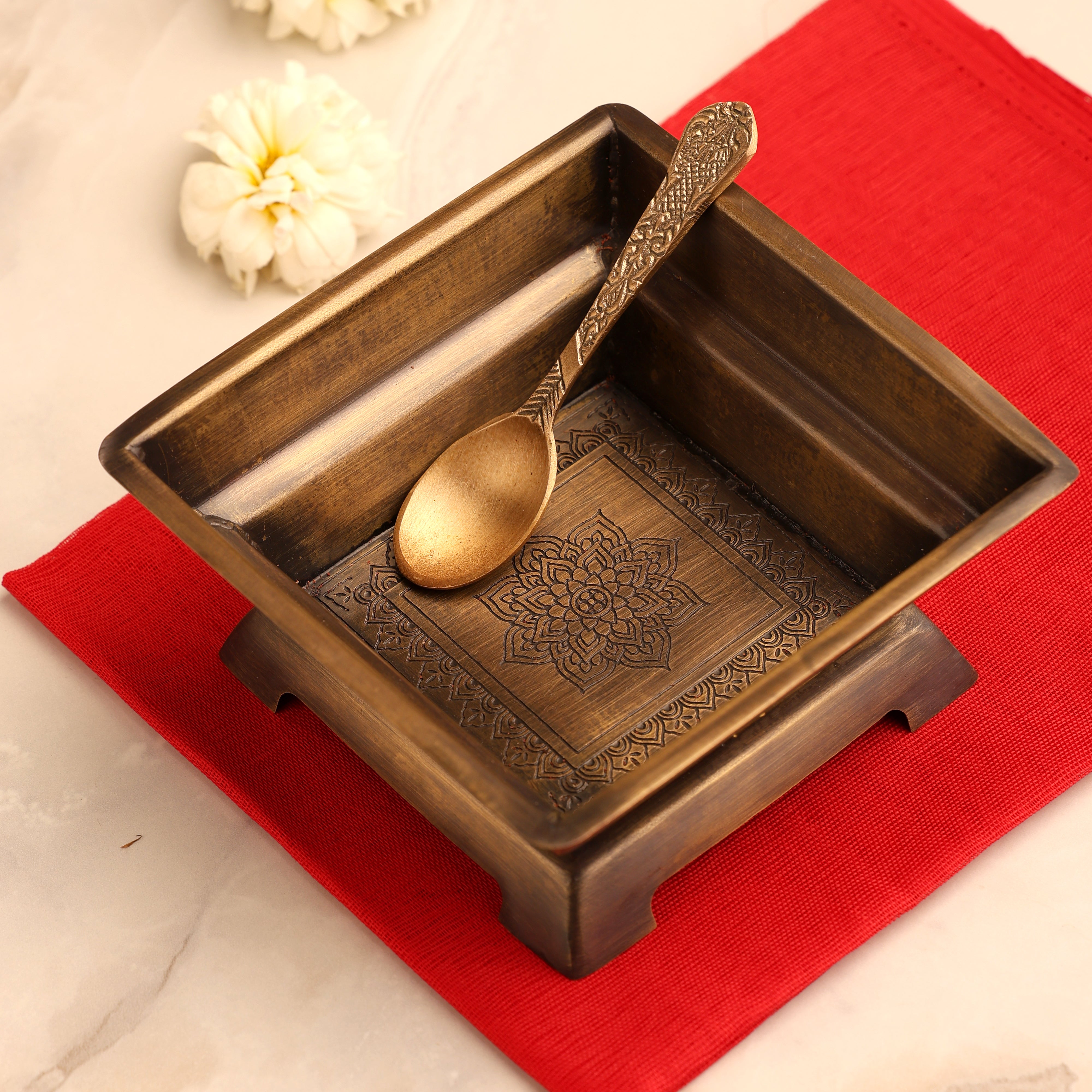 Handcrafted Brass Hawan kund with spoon for Daily Pooja Home Ritual (Large - 260 gms approx)