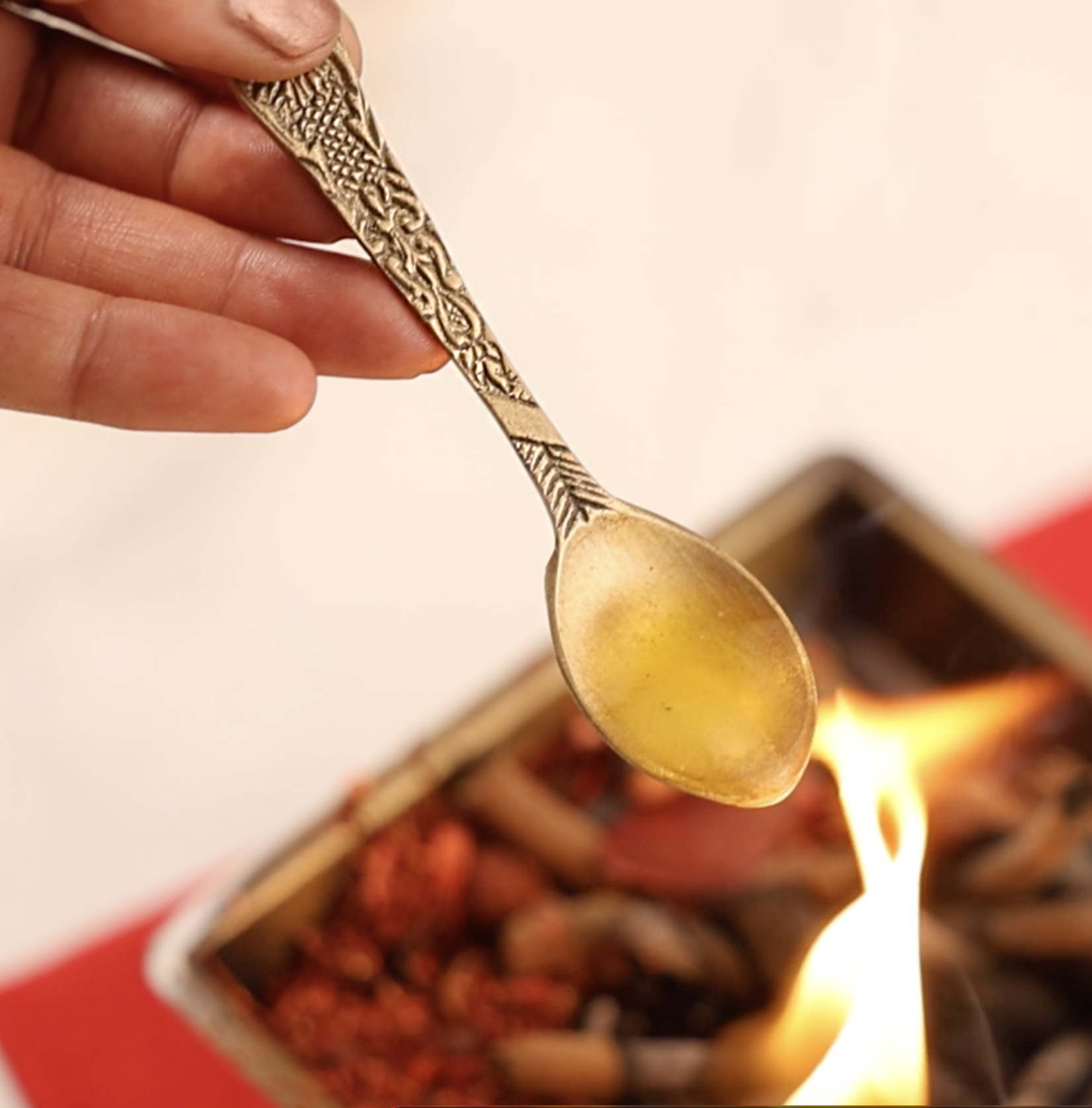 Handcrafted Brass Hawan kund with spoon for Daily Pooja Home Ritual (Large - 260 gms approx)