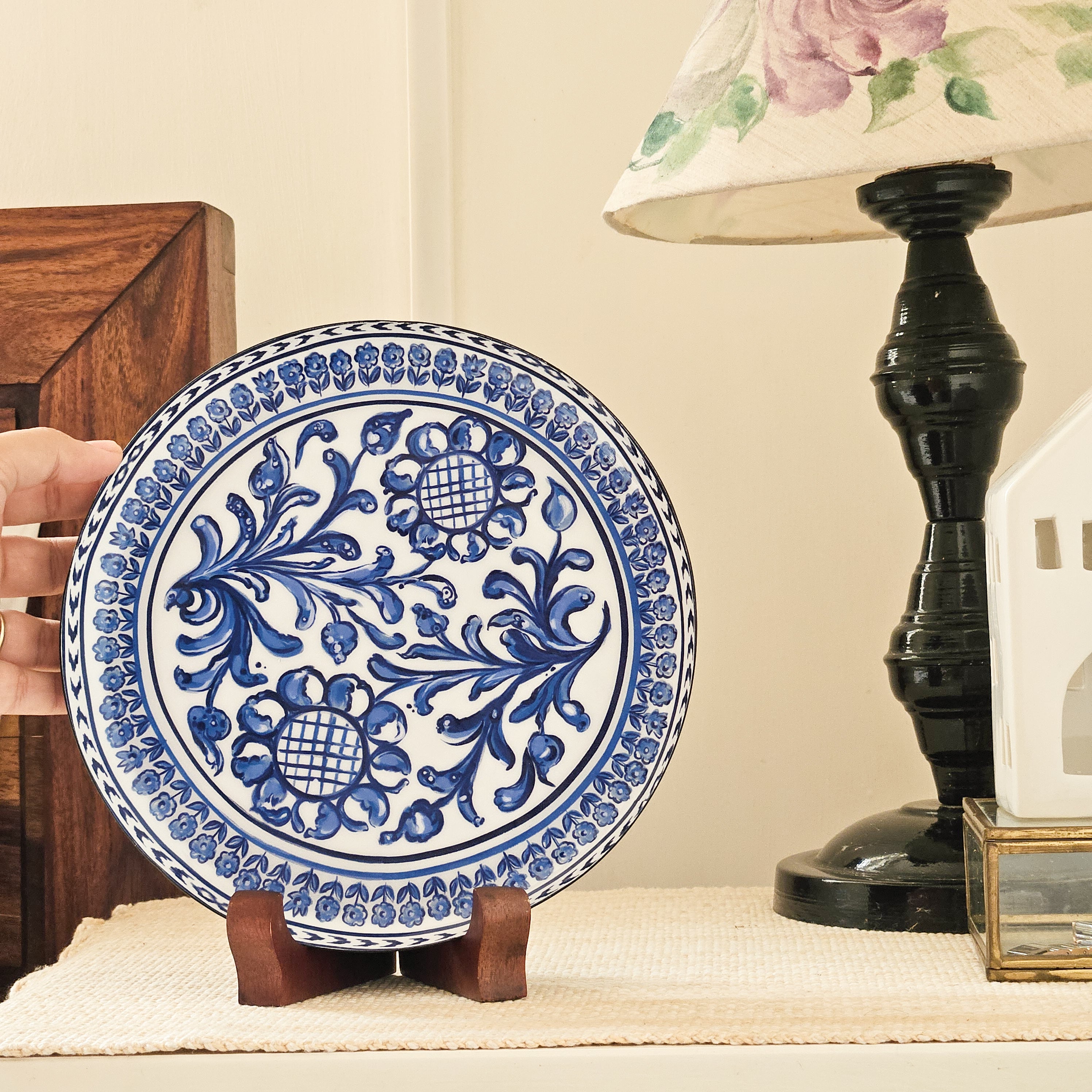 Holland Single Wall Plate with wooden stand